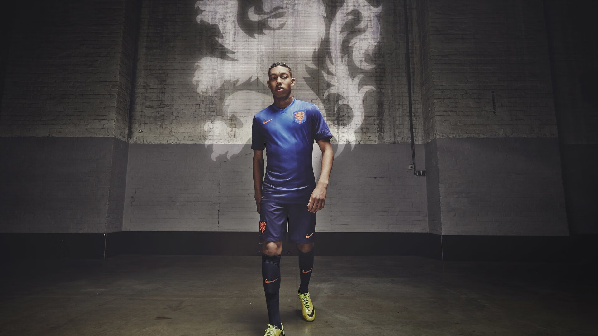 MILAN体育APP下载入口官网-未来足球经济:从门票到数字经济的巨大变革,足球未来可期